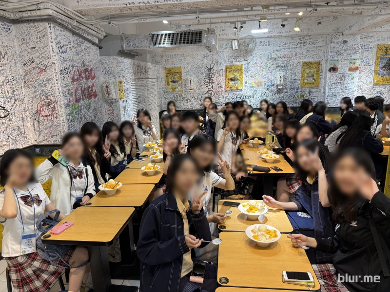 (4.30.) 서문정 거리 망고빙수1(모자이크).jpg